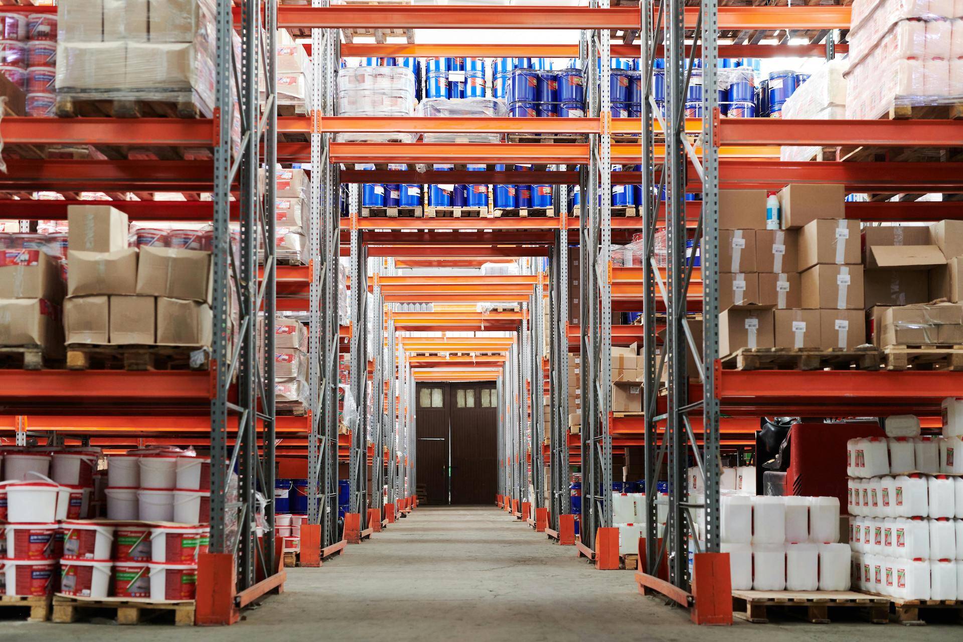 AI in Supply Chain & Inventory Management: Predicting Demand and Reducing Waste